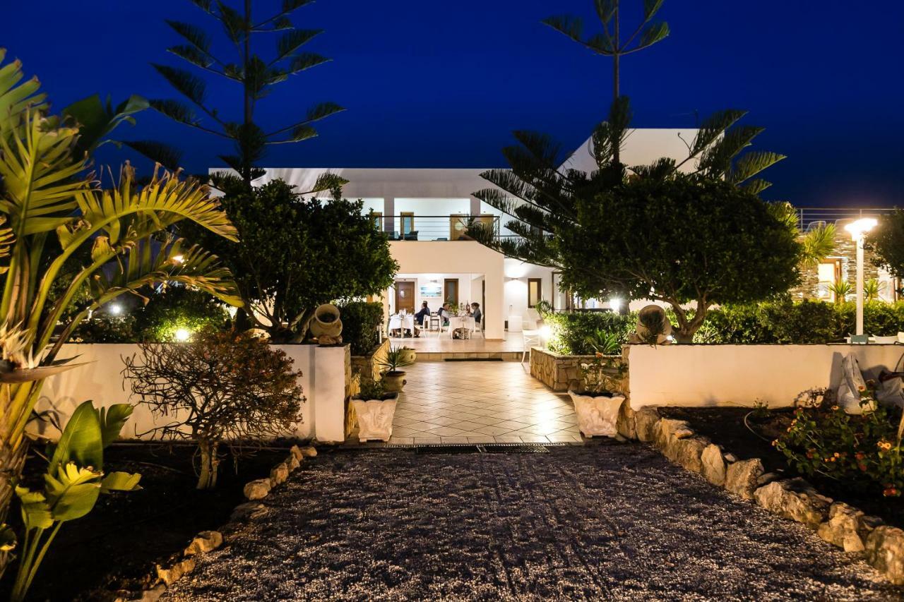 Hotel Cavalluccio Marino ランペドゥーザ エクステリア 写真